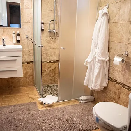 Kalvin Restaurant & 3*