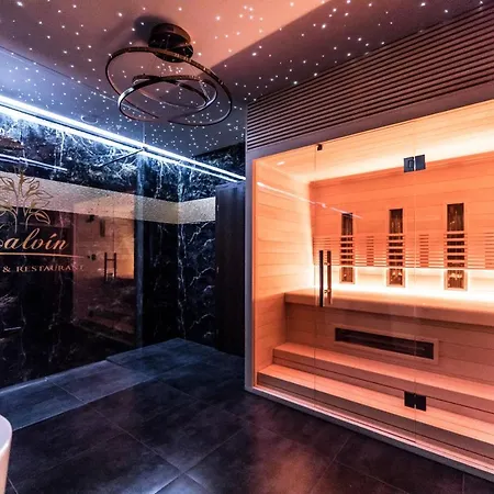 Kalvin Restaurant & Vendégház 3*