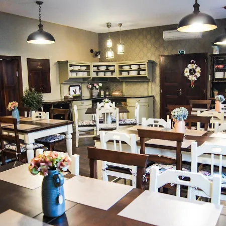 Kalvin Restaurant & 3*