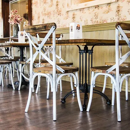 Kalvin Restaurant & Konukevi Rastislavice