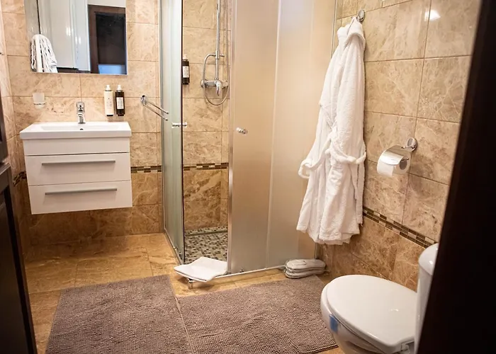 Kalvin Restaurant & 3*